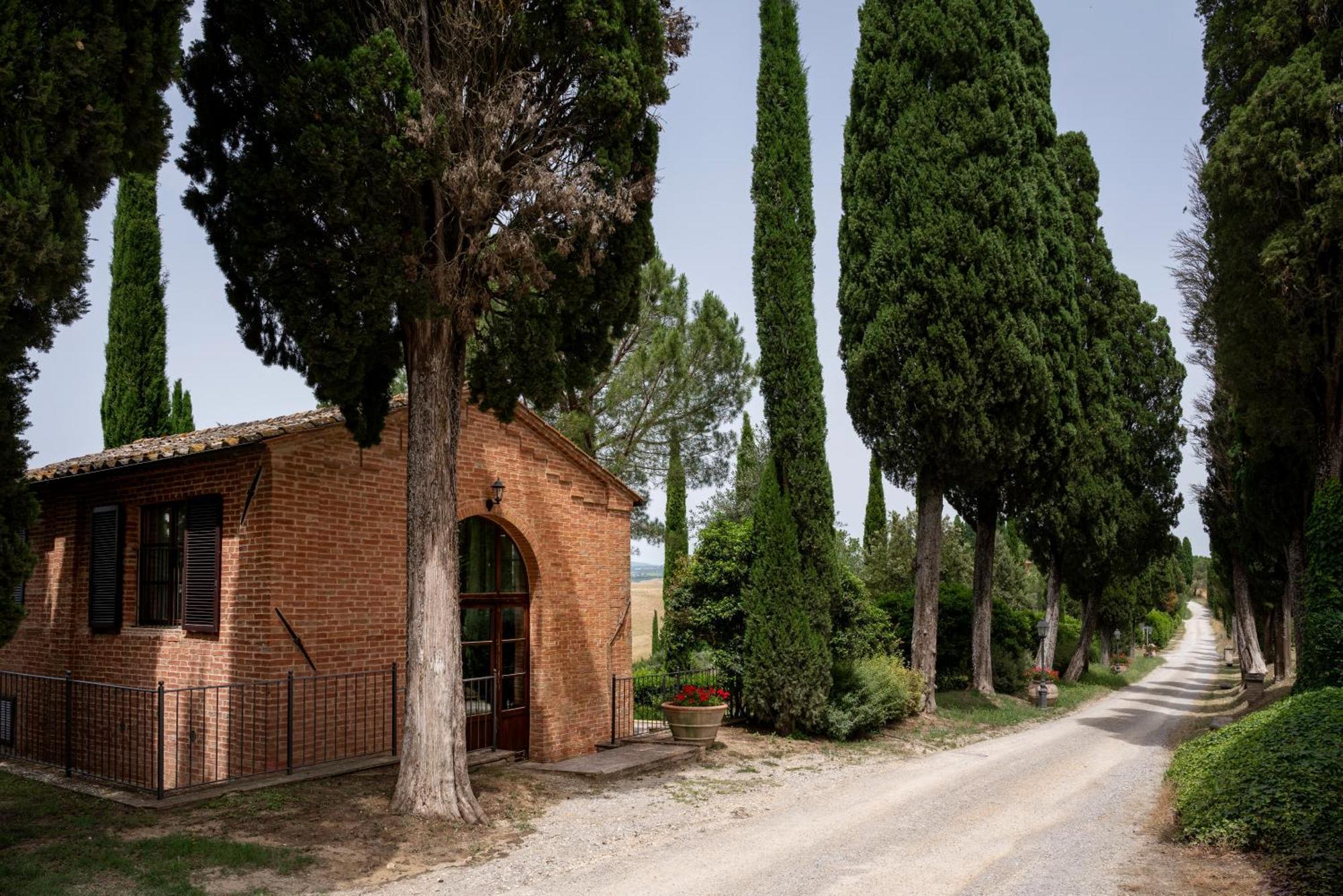 Отель Castello Di Leonina Relais - Adults Only Сиена Экстерьер фото