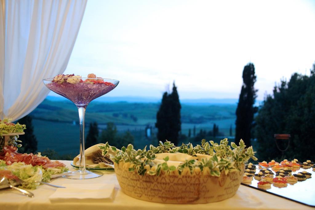Отель Castello Di Leonina Relais - Adults Only Сиена Экстерьер фото